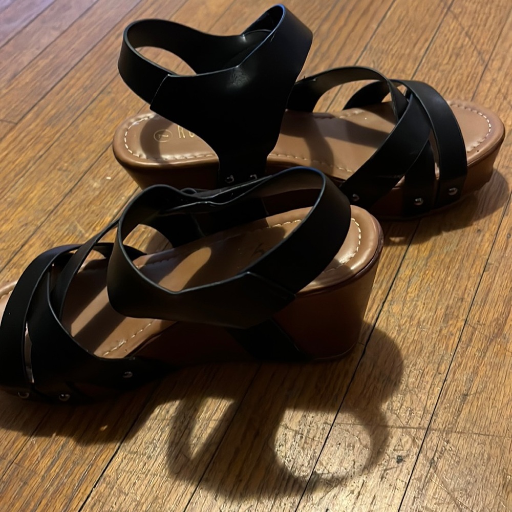 Worn once… In excellent condition! Their new!